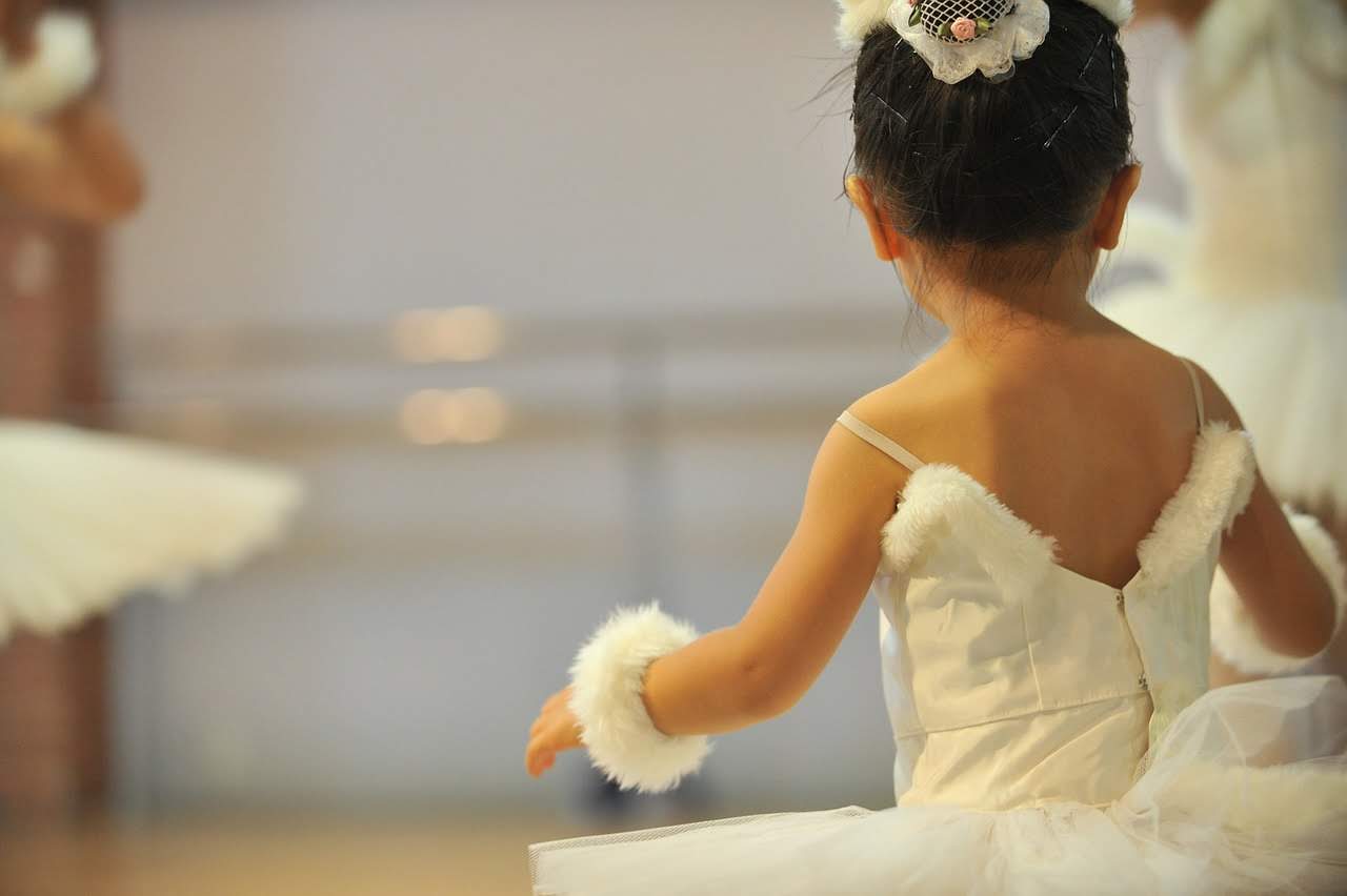 Escuela de danza clásica y ballet para niños y niñas